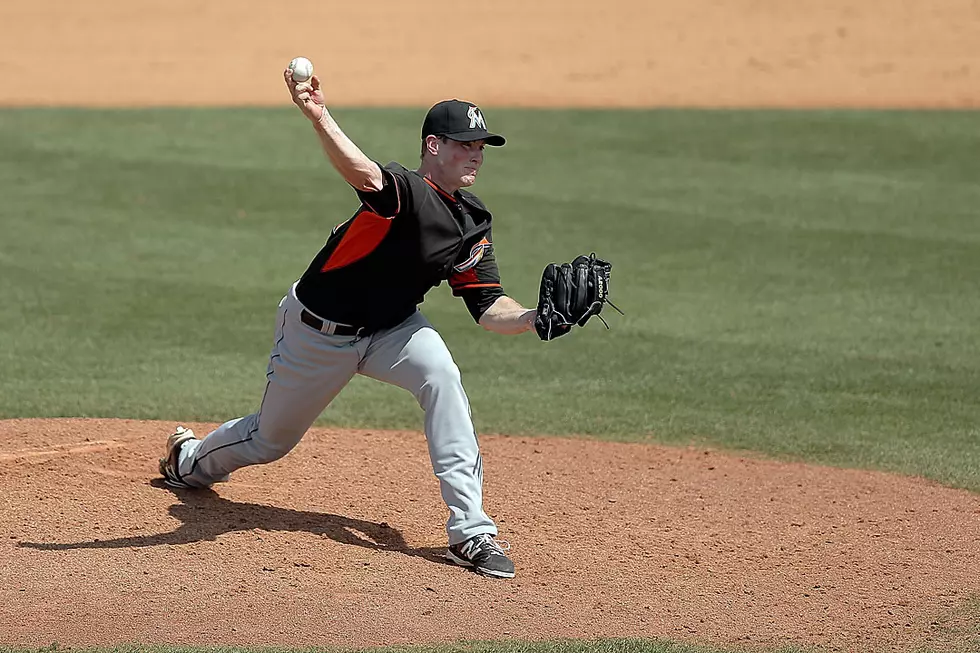 Watch Marlins Pitcher Carter Capps’ Funky Illegal-Looking Hop Delivery